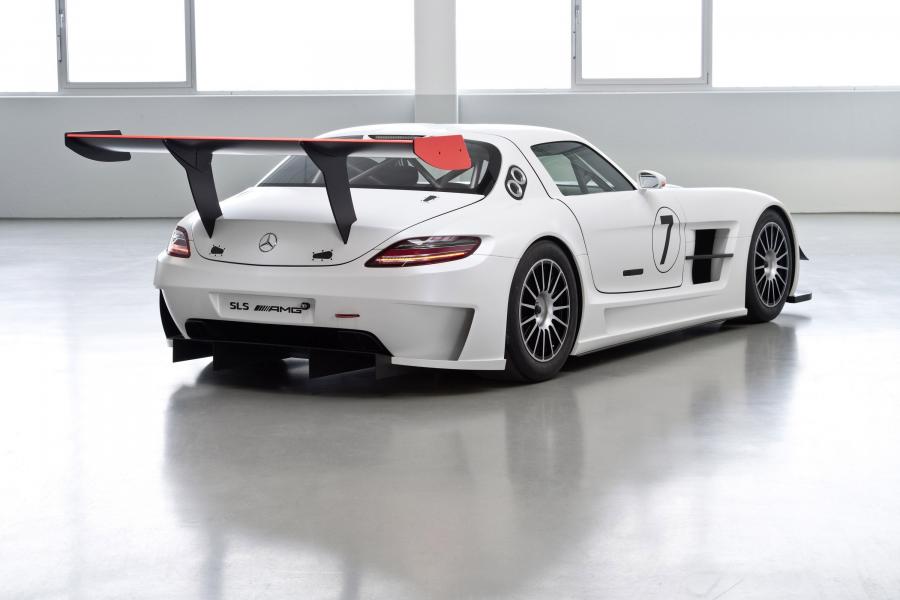  Mercedes-Benz SLS AMG GT3 2010 года  (фото 8 из 47)